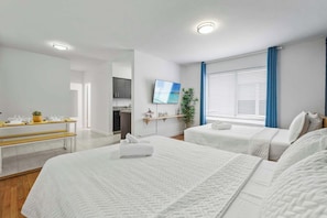 Iron/ironing board, WiFi, bed sheets