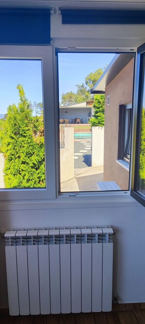 Standaard resortwoning, balkon, uitzicht op wijngaard | Uitzicht vanuit de kamer