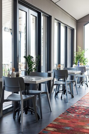 Restaurant - Zvezdnaya Hotel (Almaty)