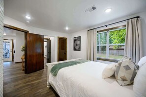 4 Schlafzimmer, Bügeleisen/Bügelbrett, WLAN, Bettwäsche