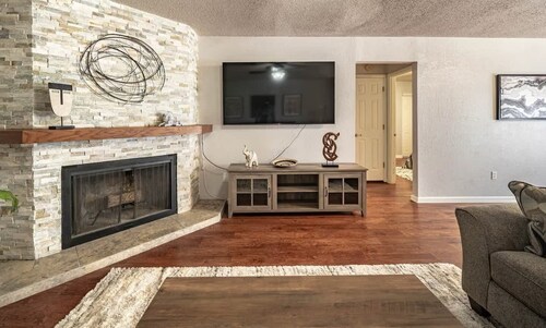 Geneva's House - 3BR/2BA - Family Friendly