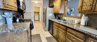 Fremont House - 3BR/2BA - Family Friendly