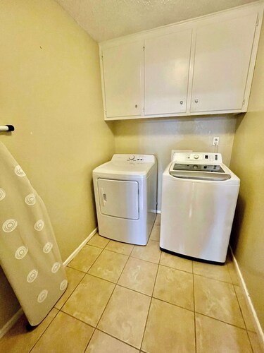 Fremont House - 3BR/2BA - Family Friendly