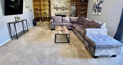 Fremont House - 3BR/2BA - Family Friendly