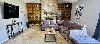Fremont House - 3BR/2BA - Family Friendly