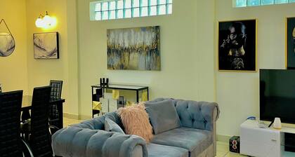 Chic 2-bedroom corporate apartment in Yaoundé with AC, WiFi