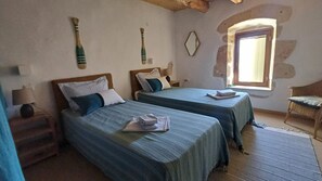 3 室のベッドルーム、アイロン / アイロン台、WiFi、ベッドシーツ