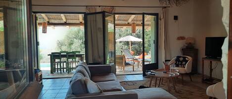 Téléviseur, livres