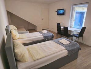 1 bedroom, WiFi, bed sheets