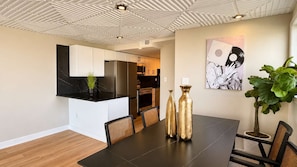 Dining - Ocean Villas apartment, view the ocean and relax (Myrtle Beach)