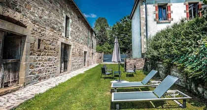 Gîte Jardin - Broussas Beach - Stay In Vassivière