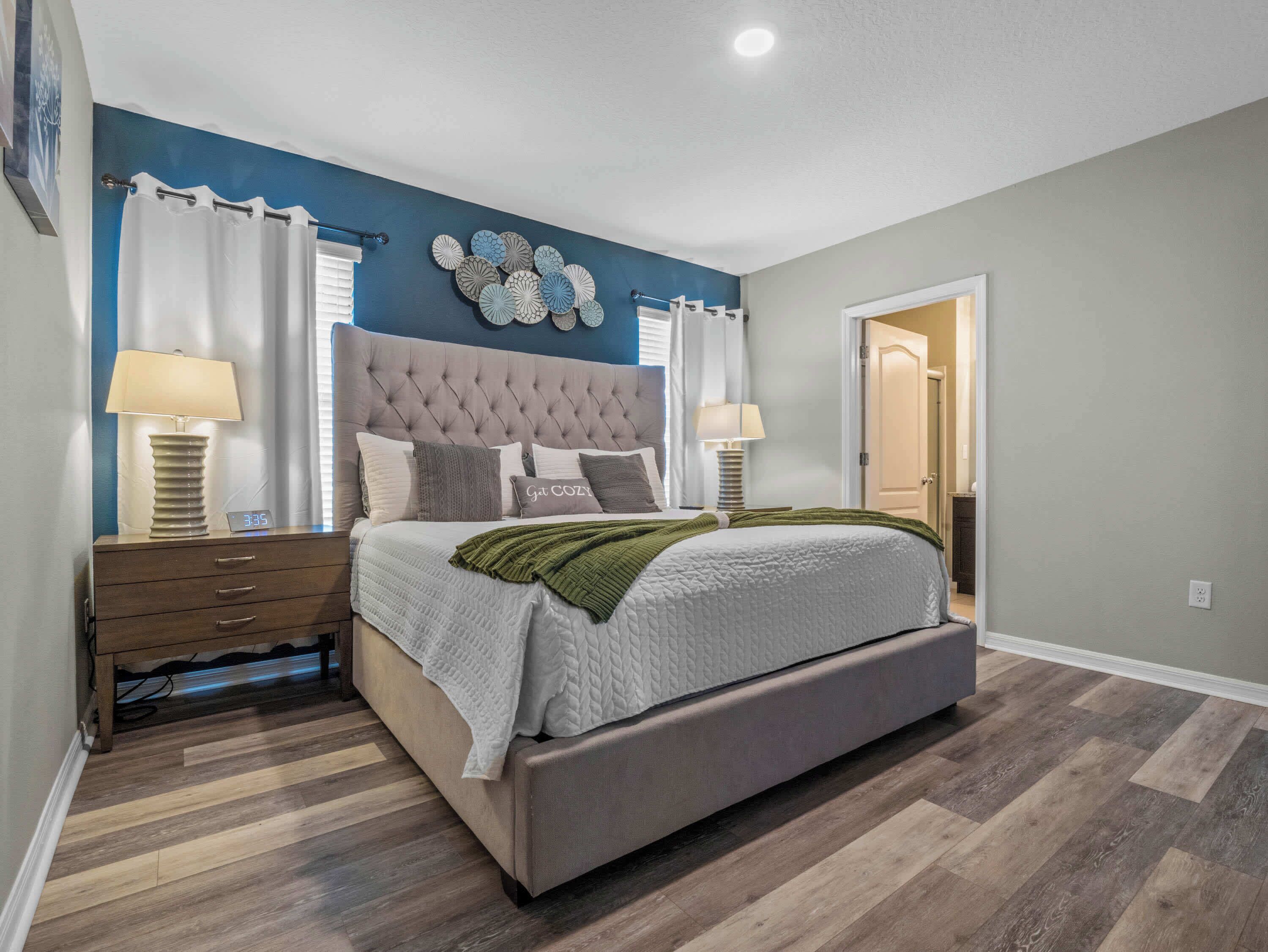 6 bedrooms, iron/ironing board, travel cot, WiFi