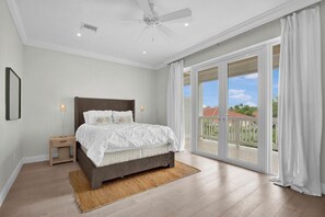 4 室のベッドルーム、アイロン / アイロン台、旅行用ベビーベッド、WiFi