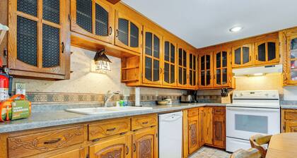 Lakefront Cabin w/ Shared Beach in Cecil!