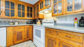 Rumah (4 Bedrooms) | Interior