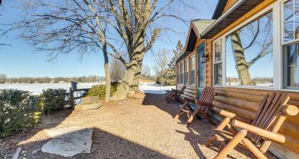 Lakefront Cabin w/ Shared Beach in Cecil!