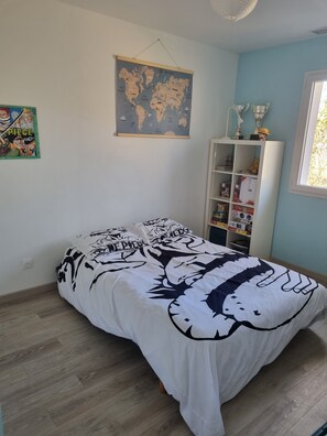 4 Schlafzimmer, Bügeleisen/Bügelbrett, WLAN, Bettwäsche