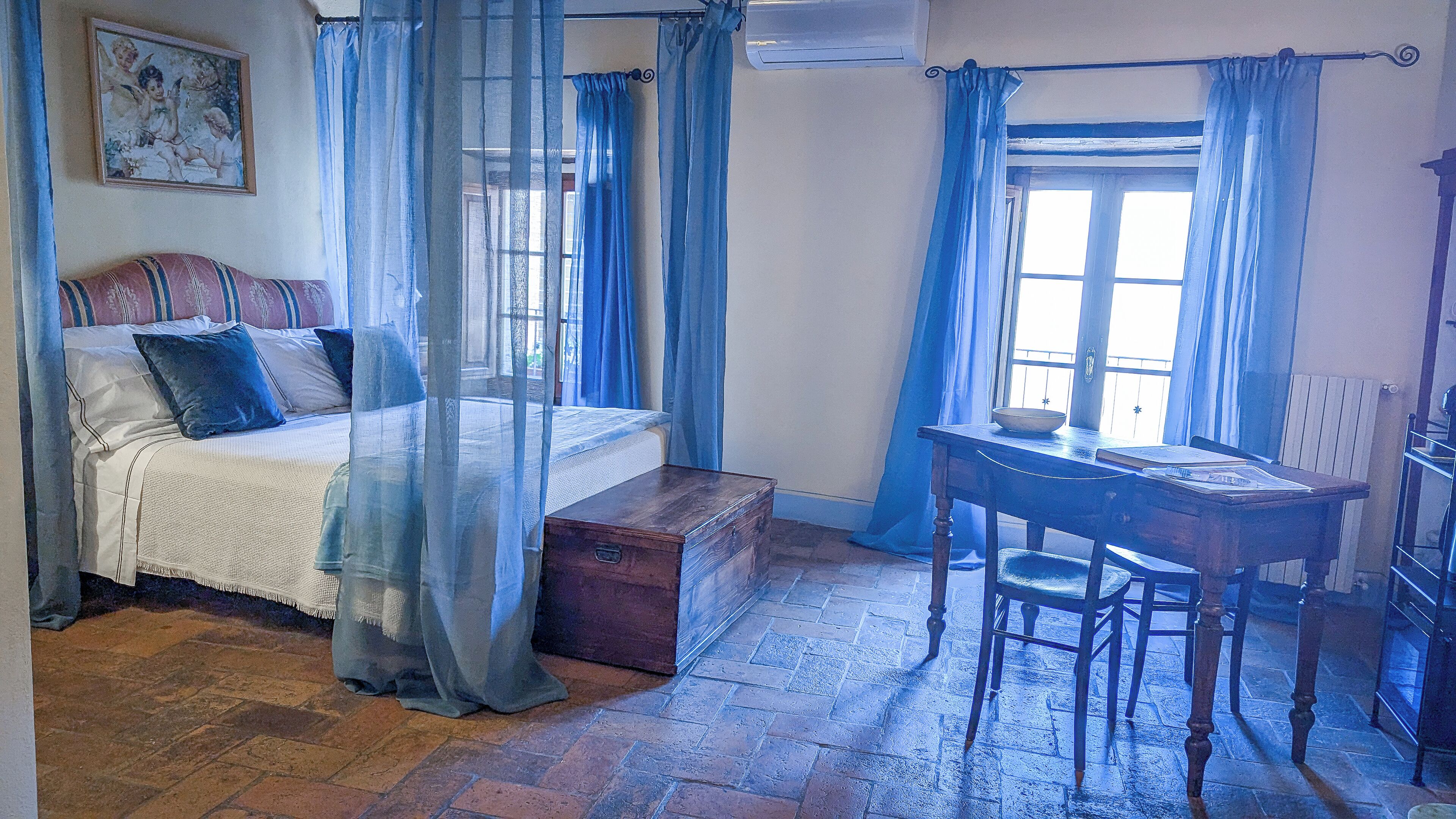 Suite Silvio al secondo piano senza ascensore | 1 Schlafzimmer, Schreibtisch, laptopgeeigneter Arbeitsplatz