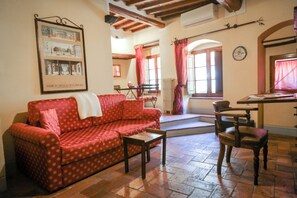 Living area - PienzaLettings Suites (Pienza)