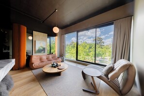 Living area - The SHRINE Apartment (Southbank)