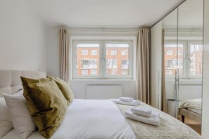 2 slaapkamers, een strijkplank/strijkijzer, wifi, beddengoed