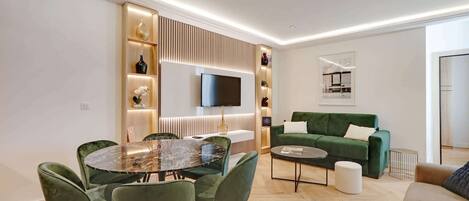 スマートテレビ、書斎 / ワークスペース