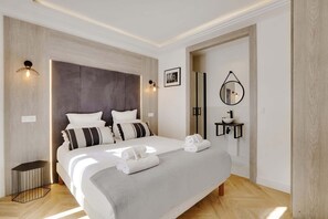 10 soverom, strykejern/-brett, wi-fi og sengetøy