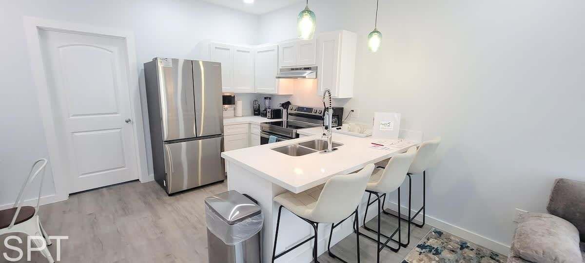 Apartment, 3 Bedrooms | Private kitchen | Fridge, oven, coffee/tea maker, toaster