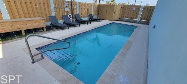 Maison mitoyenne, 3 chambres | Piscine