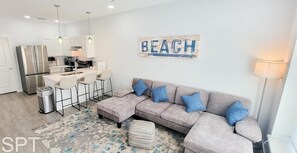 Appart'hôtel, 3 chambres | Coin séjour