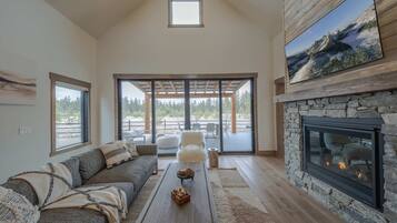 TV, lareira, escritórios