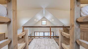 2 dormitorios, tabla de planchar con plancha, wifi y ropa de cama