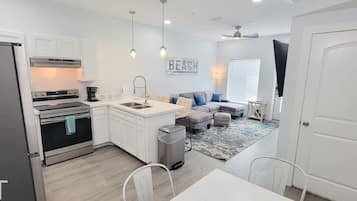 Apartment, 3 Bedrooms | Interior