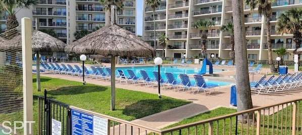 Appart'hôtel, 2 chambres | Piscine