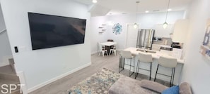 Apartment, 3 Bedrooms | Living area