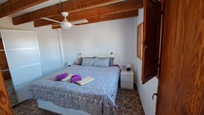 1 bedroom, free WiFi, bed sheets - Beautiful 1-bedroom House 'oficina' Finca Vistamar (San Bartolomé de Tirajana)