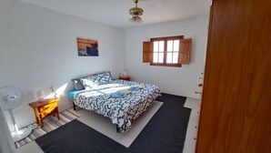 Room - Captivating 2-bedroom House 'pajar' Finca Vistamar (San Bartolomé de Tirajana)