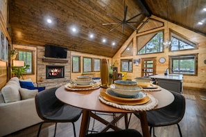 Dining - Red Fern Cabin | cozy couples cabin | hot tub (Broken Bow)