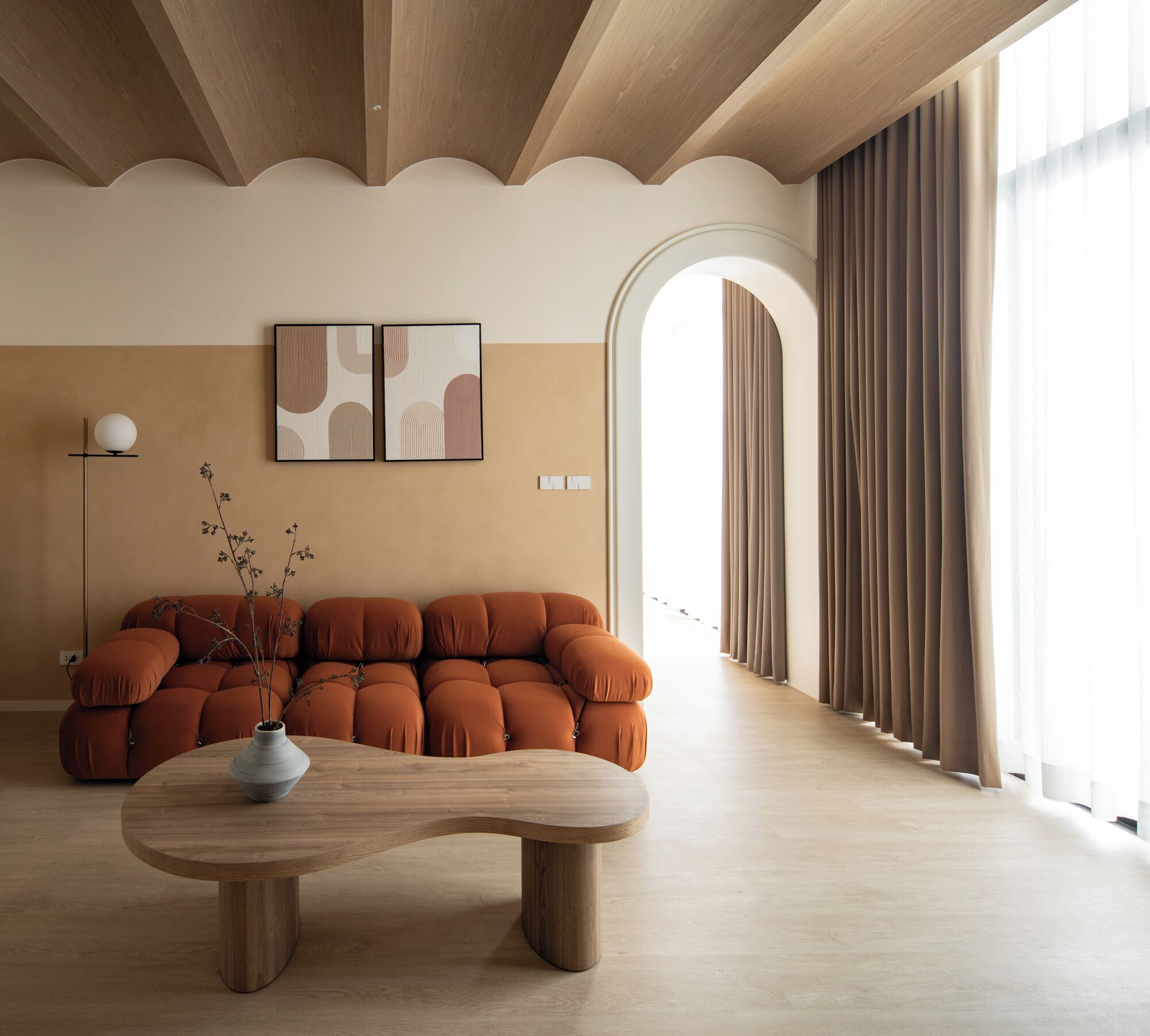 ห้องเอ็กซ์คลูซีฟ, ระเบียง, วิวสระว่ายน้ำ | บริเวณนั่งเล่น | ทีวี