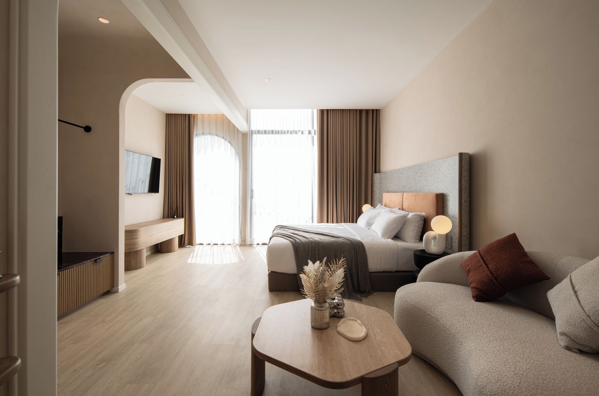 Quarto casal superior, vista para a piscina | Quartos à prova de som, Wi-Fi de cortesia