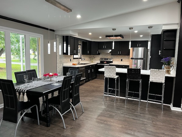 Dining - Private 3BR Farmhouse on Estate with Event Space, Horses,Trails, Ponds & Orchard (Townsend)