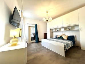 3 bedrooms, iron/ironing board, travel crib, WiFi