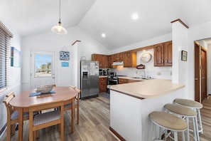 Microwave, dishwasher, coffee/tea maker