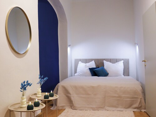 YR Apartment in the city center - pool table - parking - 140sqm