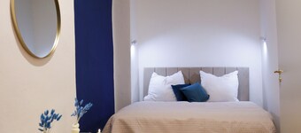 YR Apartment in the city center - pool table - parking - 140sqm