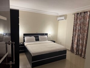 In-room safe, desk, iron/ironing board, free WiFi - Setifana Sea view  (Conakry)