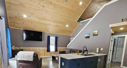 Private Adirondack Cabin close to ATV trails, Skiing, hiking and golf course
