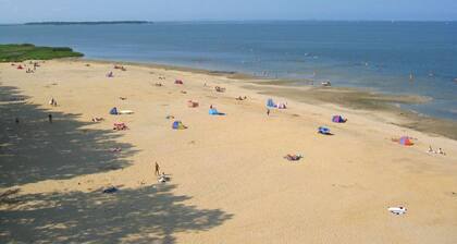 Hausboot in Kroeslin am Bodden