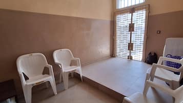 Dortoir Partagé, 2 chambres, fumeurs, balcon | Intérieur