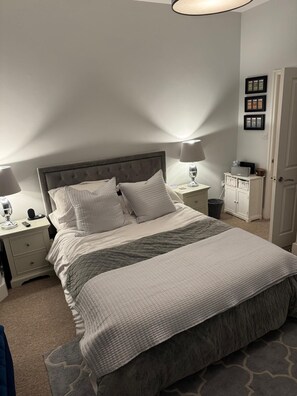 2 Schlafzimmer, Bügeleisen/Bügelbrett, WLAN, Bettwäsche